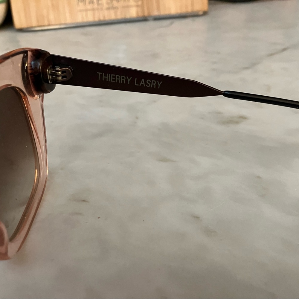 Thierry Lasry Swingy 1654 Sunglasses - Picture 5 of 7